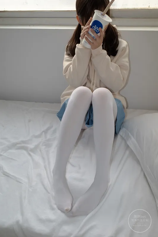 森萝财团 有料 NO.024 小香 阴暗小房间里的白丝双马尾萝莉 [84P] - 森萝财团